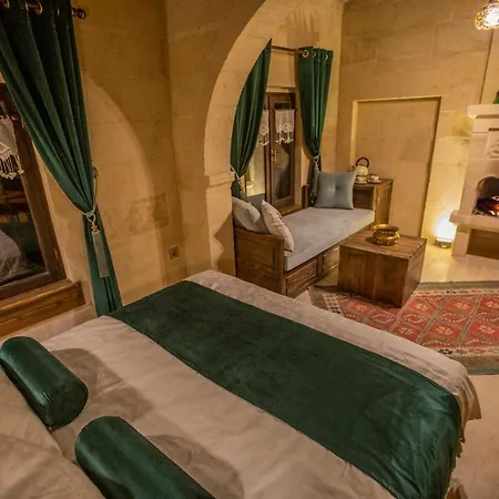 Bed & Breakfast Mak's Cave House 4*