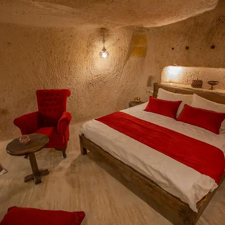 Mak's Cave House *