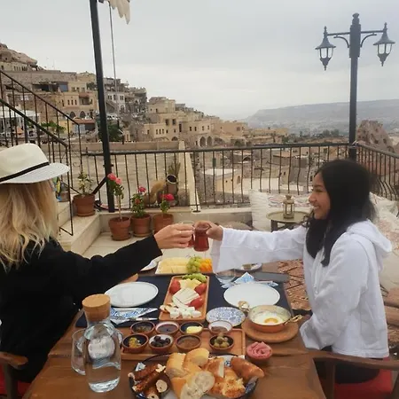Oda ve Kahvaltı Mak's Cave House 4*