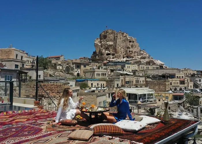 Mak's Cave House Bed & Breakfast